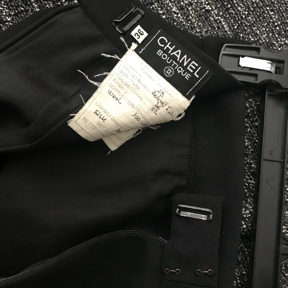 Chanel pencil skirt 🙏🏻👍🏻👌🏼